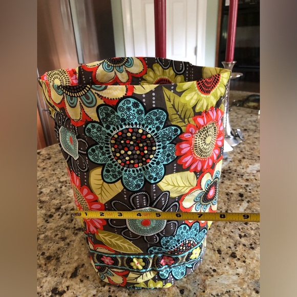 Vera Bradley water resistant drawstring bag. EUC - Picture 7 of 8